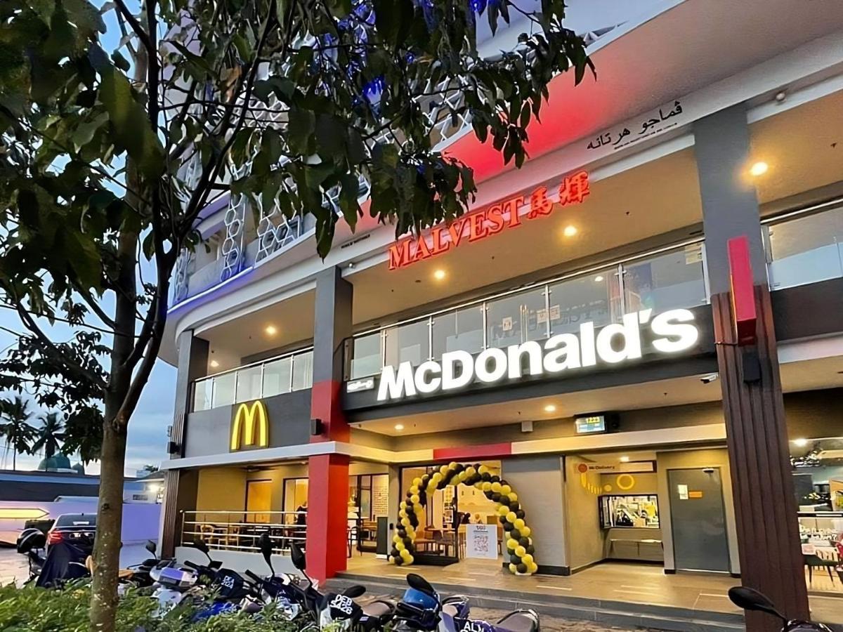 One Bedroom Troika Kota Bharu By Aghome, Modern Design Exterior photo